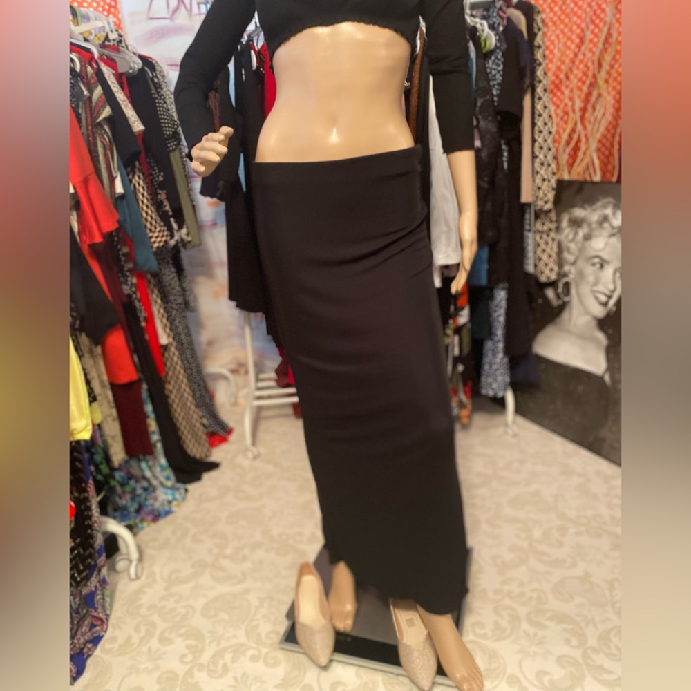 10064-A  Black long skirt size M